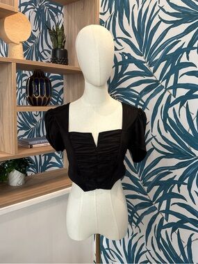 Signature Black Ruched Square-Neck Crop Top with Puff Sleeves